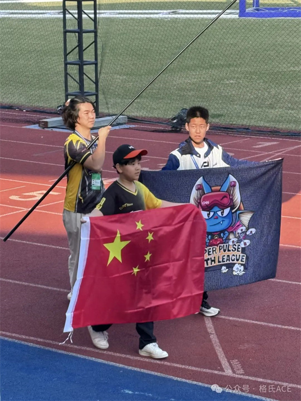 龍隊(duì)、小白、果果